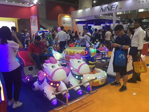 游乐设备-碰碰车 游乐设备-碰碰车