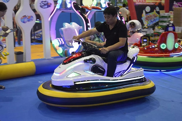 游乐设备-碰碰车 游乐设备-碰碰车